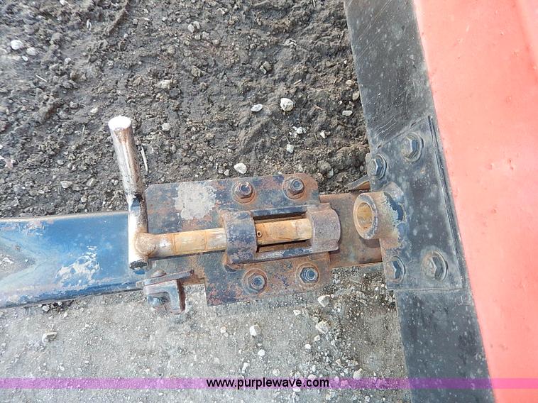 image for item H6661 1992 Tilt deck trailer