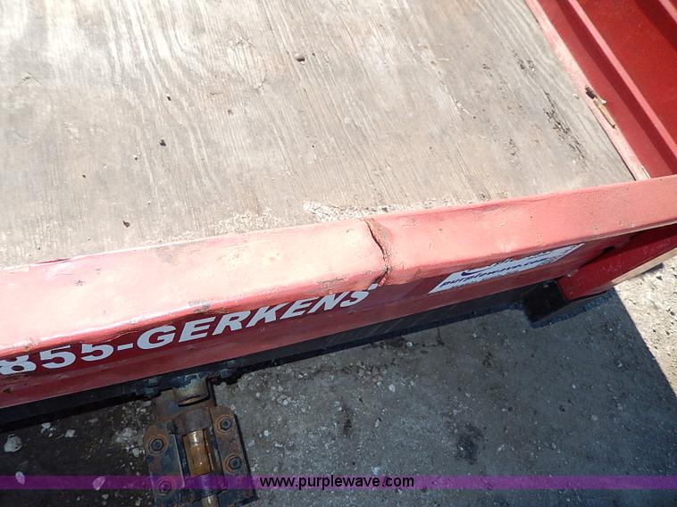 image for item H6661 1992 Tilt deck trailer