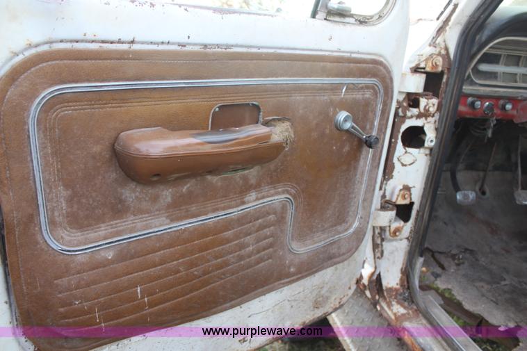 image for item H7917 1971 Ford F150 pickup truck