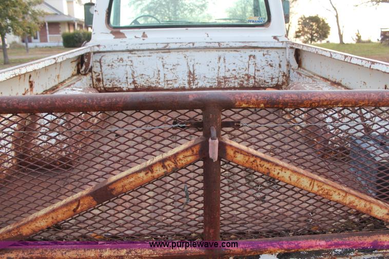 image for item H7917 1971 Ford F150 pickup truck