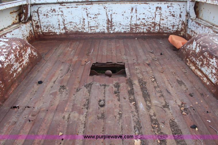 image for item H7917 1971 Ford F150 pickup truck