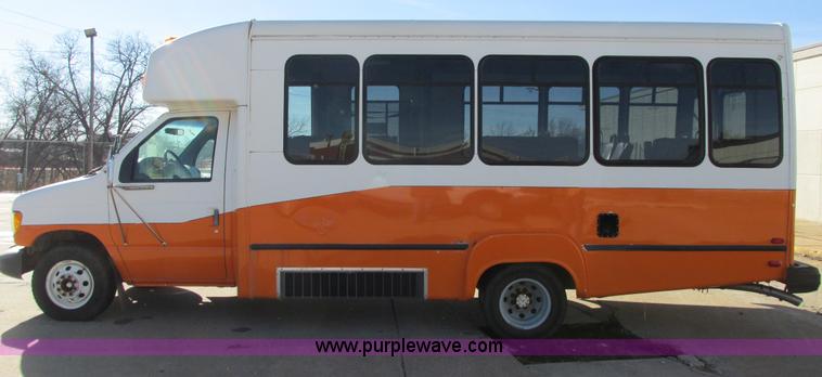 image for item I4939 1998 Ford Econoline E350 transit bus