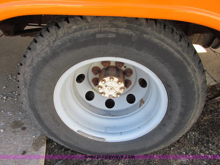 image for item I4939 1998 Ford Econoline E350 transit bus