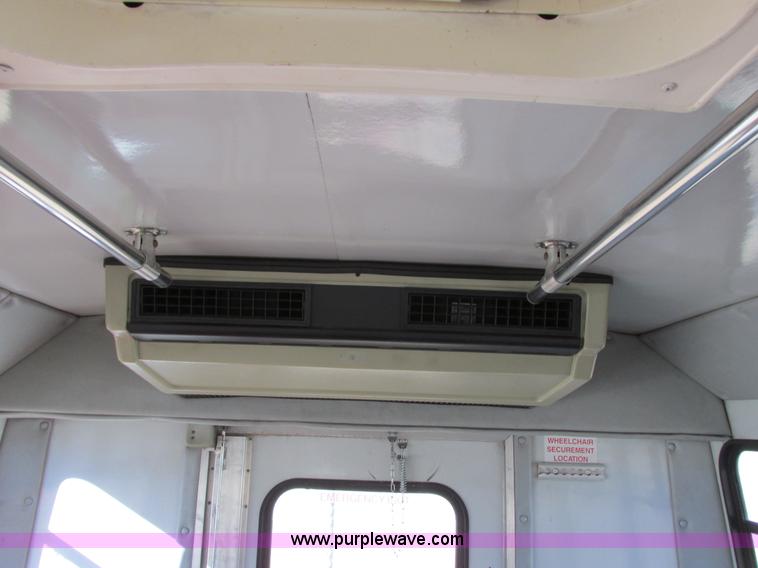 image for item I4939 1998 Ford Econoline E350 transit bus