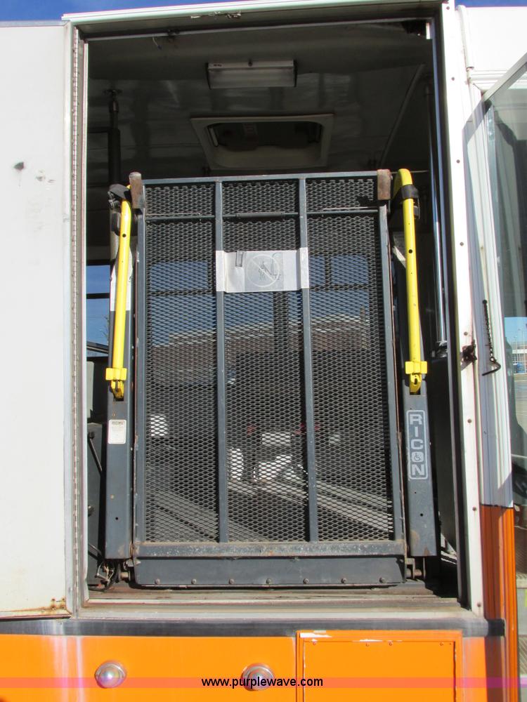 image for item I4939 1998 Ford Econoline E350 transit bus