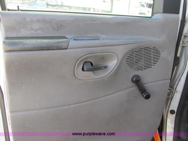 image for item I4939 1998 Ford Econoline E350 transit bus