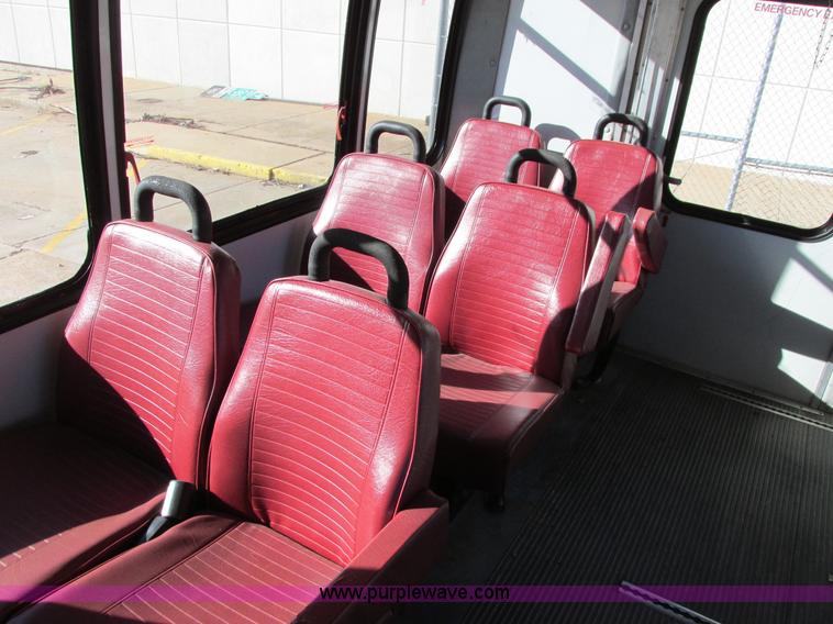 image for item I4939 1998 Ford Econoline E350 transit bus