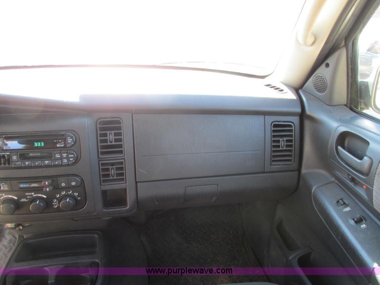 image for item I4940 2001 Dodge Durango SLT SUV