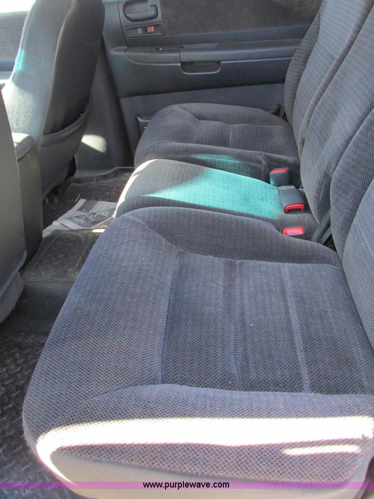 image for item I4940 2001 Dodge Durango SLT SUV