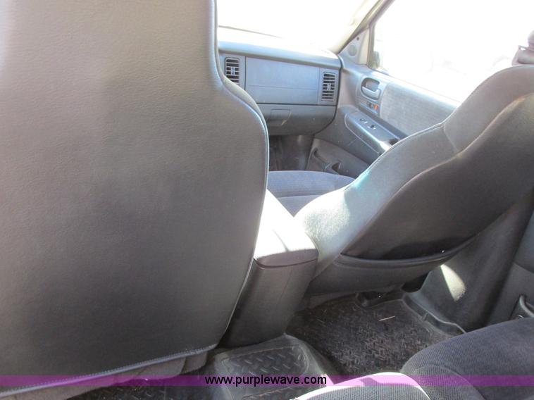 image for item I4940 2001 Dodge Durango SLT SUV