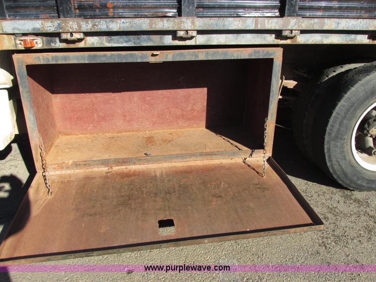 image for item I4943 1986 Chevrolet Kodiak flatbed truck