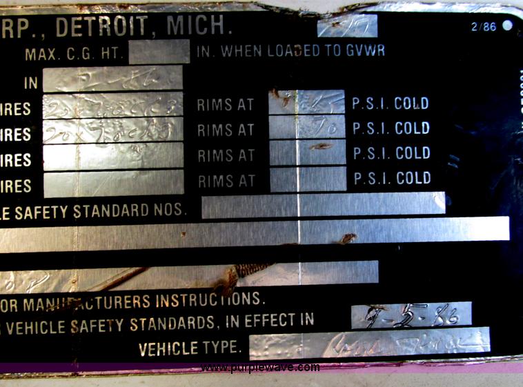 image for item I4943 1986 Chevrolet Kodiak flatbed truck