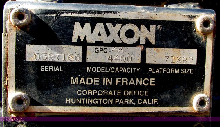 image for item I4943 1986 Chevrolet Kodiak flatbed truck