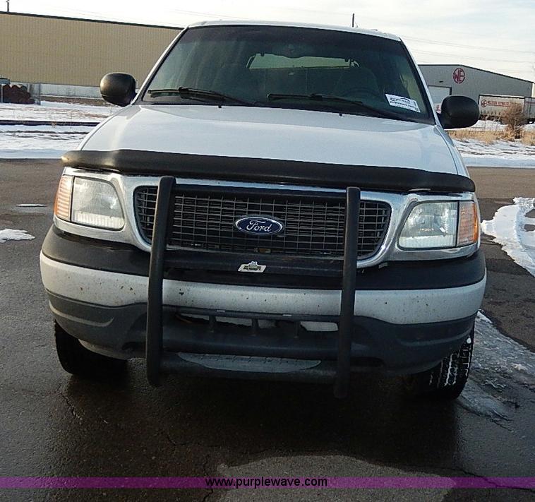 image for item I9460 2002 Ford Expedition XLT SUV