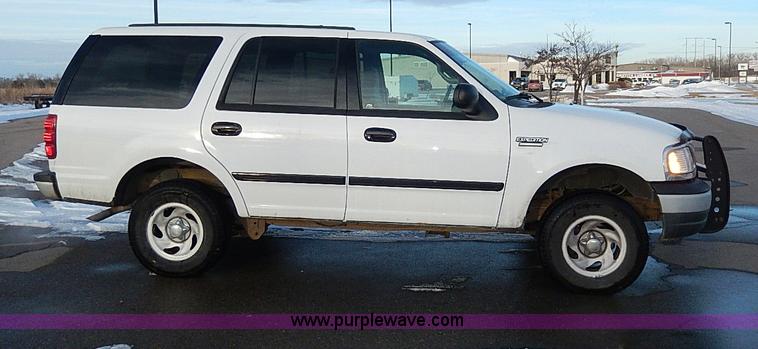 image for item I9460 2002 Ford Expedition XLT SUV