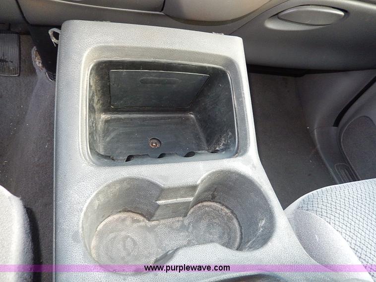 image for item I9460 2002 Ford Expedition XLT SUV