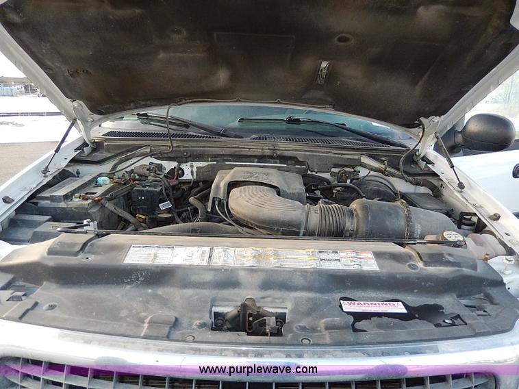 image for item I9460 2002 Ford Expedition XLT SUV