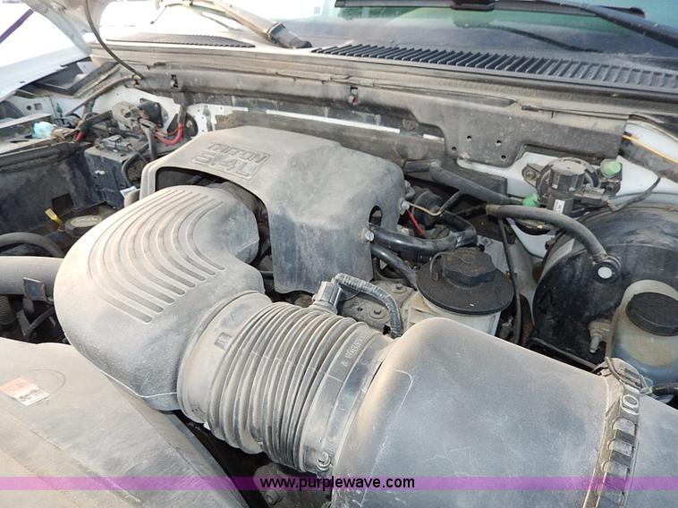 image for item I9460 2002 Ford Expedition XLT SUV