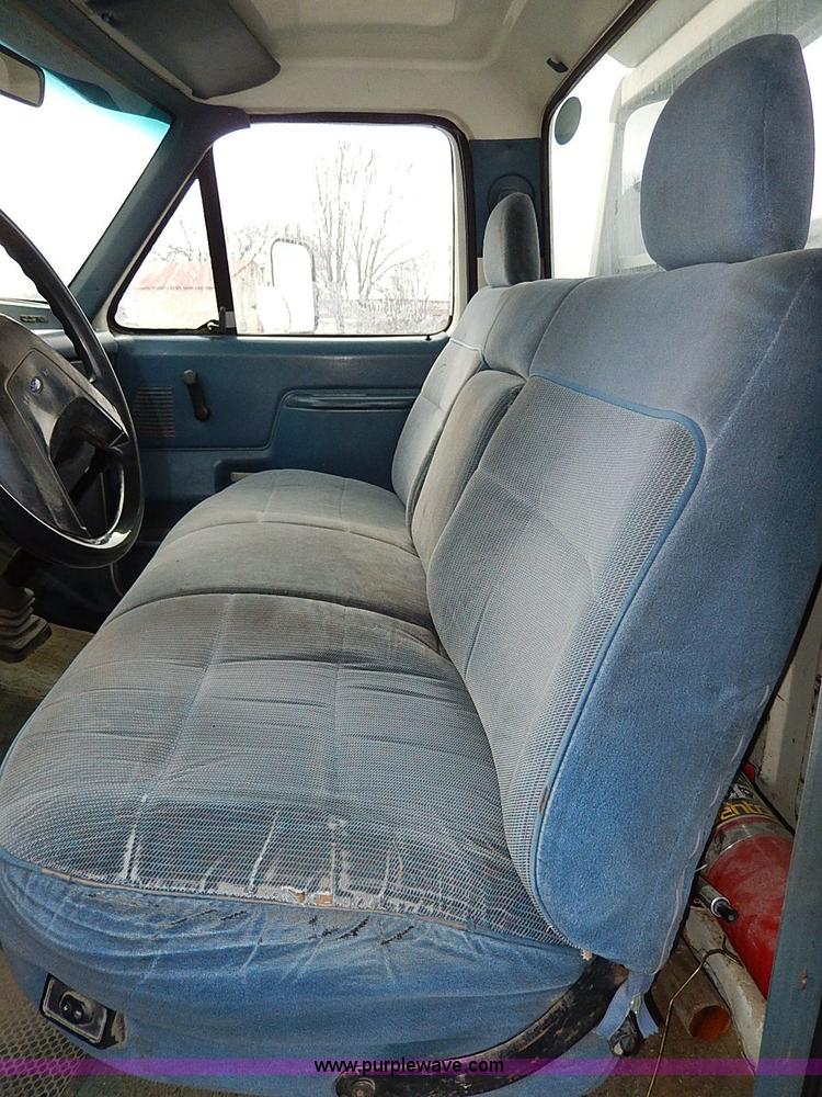 image for item I9465 1988 Ford F450 Super Duty custom rollback truck