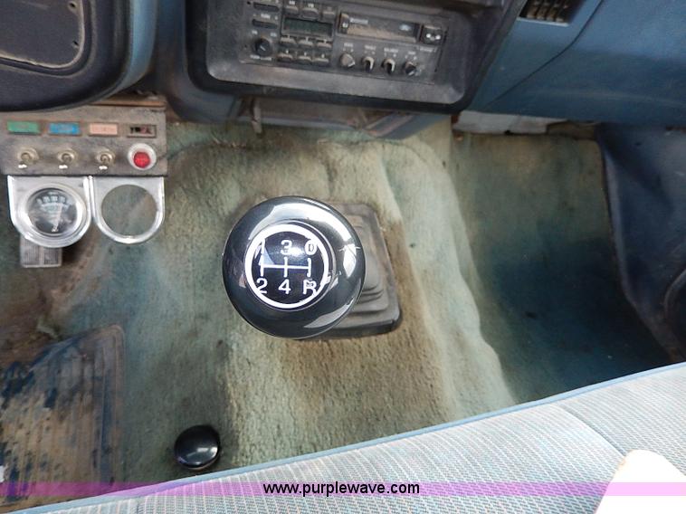 image for item I9465 1988 Ford F450 Super Duty custom rollback truck