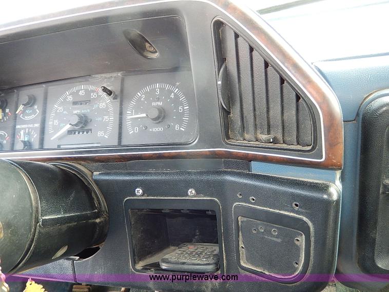 image for item I9465 1988 Ford F450 Super Duty custom rollback truck