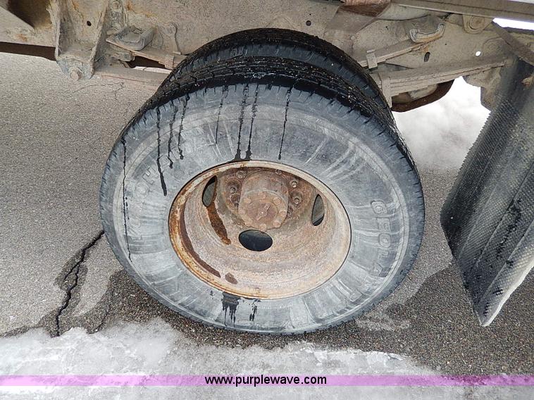 image for item I9465 1988 Ford F450 Super Duty custom rollback truck