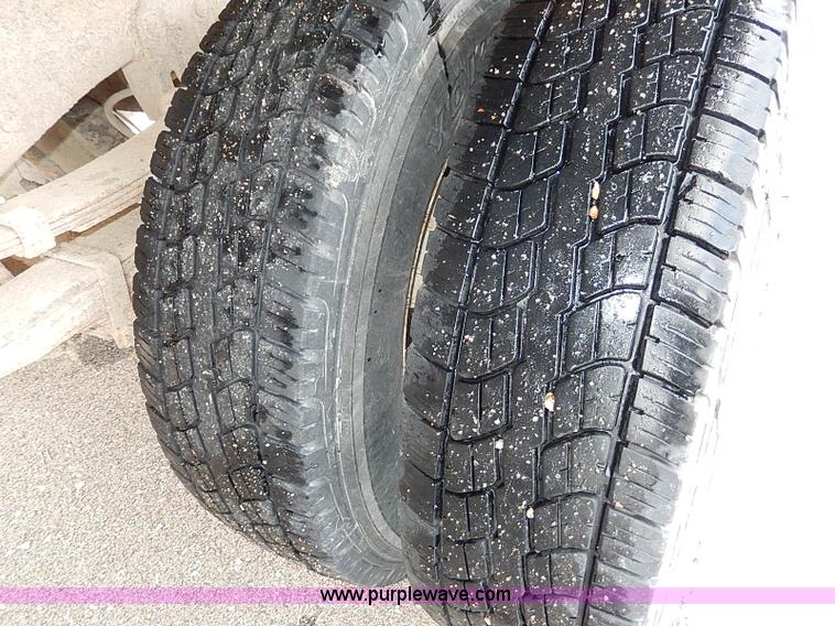 image for item I9465 1988 Ford F450 Super Duty custom rollback truck