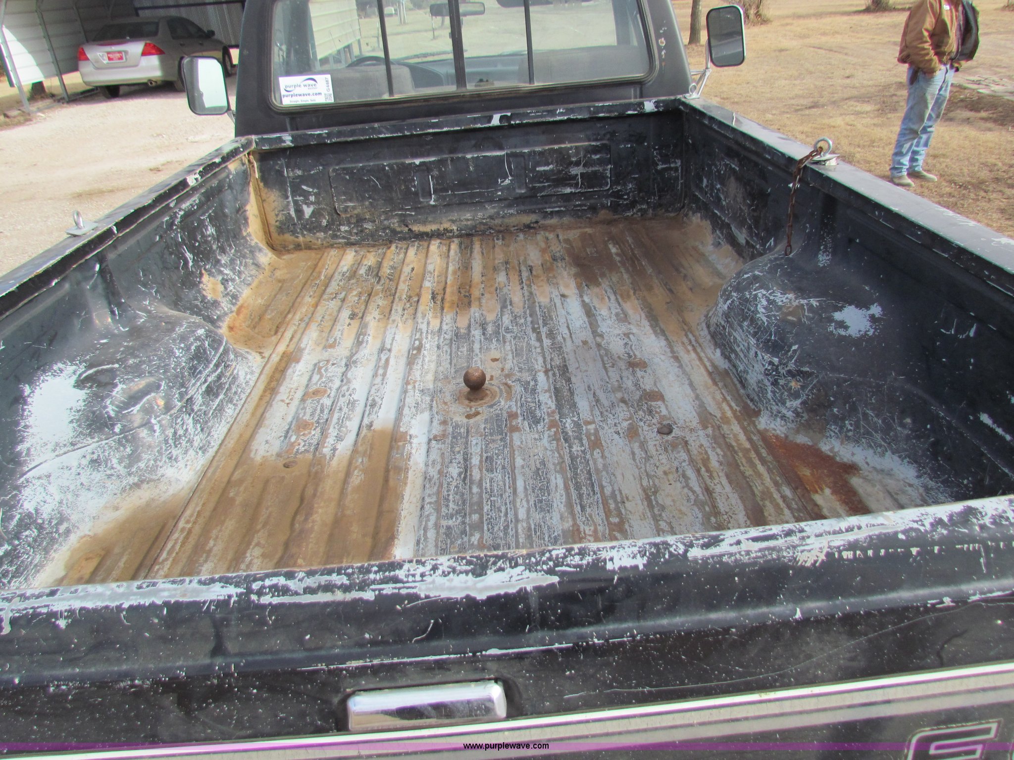 1992 Ford F250 HD pickup truck in Pratt, KS Item G4487 sold Purple Wave