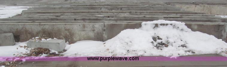 image for item AE9370 (20) reinforced angled concrete supports/barriers