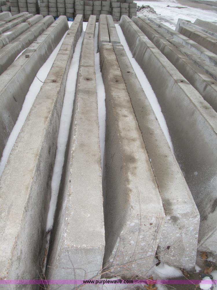 image for item AE9370 (20) reinforced angled concrete supports/barriers