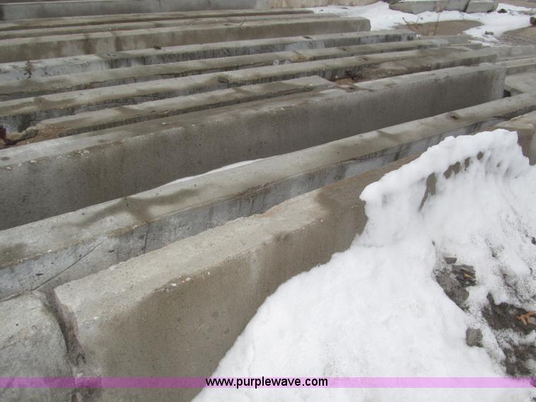 image for item AE9370 (20) reinforced angled concrete supports/barriers