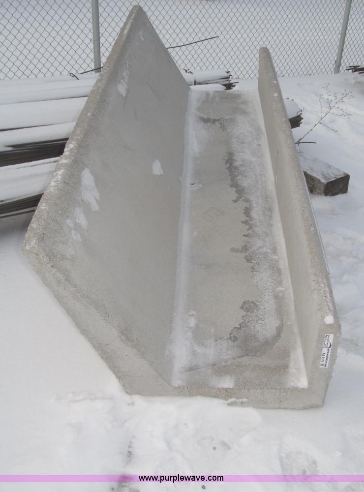 image for item AE9374 (9) concrete fence line feed bunks
