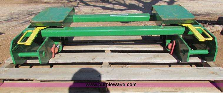 image for item AJ9494 John Deere to skid loader adapter plate