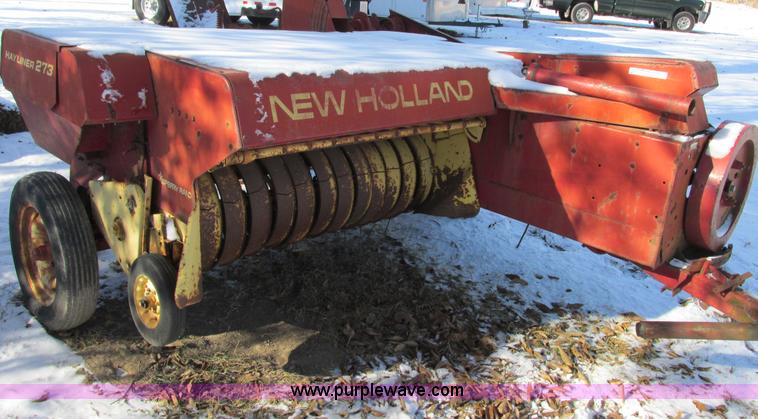 image for item AN9135 New Holland 273 hayliner