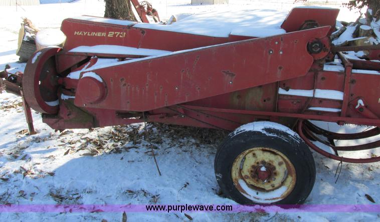 image for item AN9135 New Holland 273 hayliner