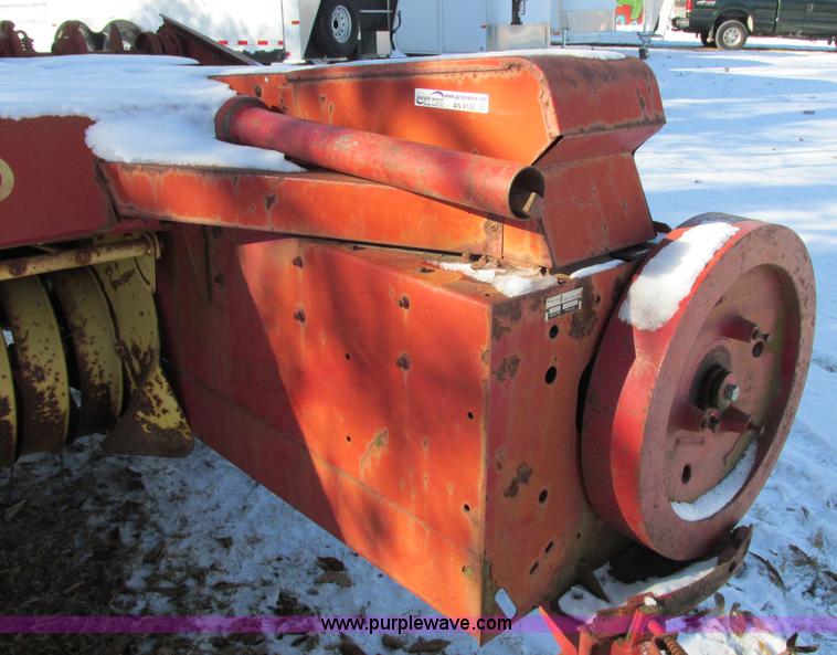 image for item AN9135 New Holland 273 hayliner