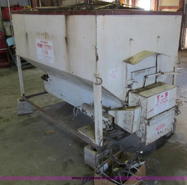 image for item AN9137 TBS P1646 Trip Hopper feed dispenser