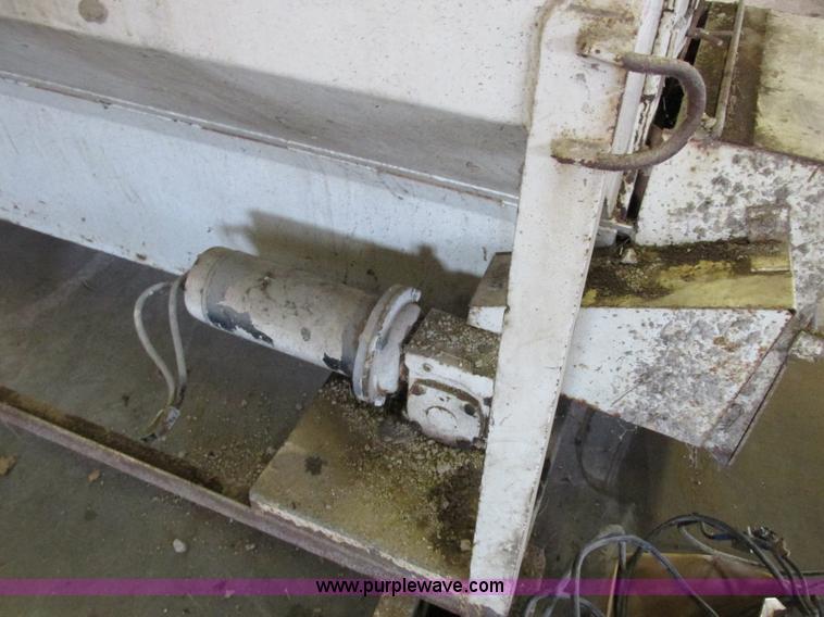 image for item AN9137 TBS P1646 Trip Hopper feed dispenser