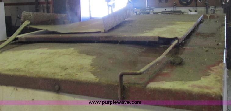 image for item AN9137 TBS P1646 Trip Hopper feed dispenser