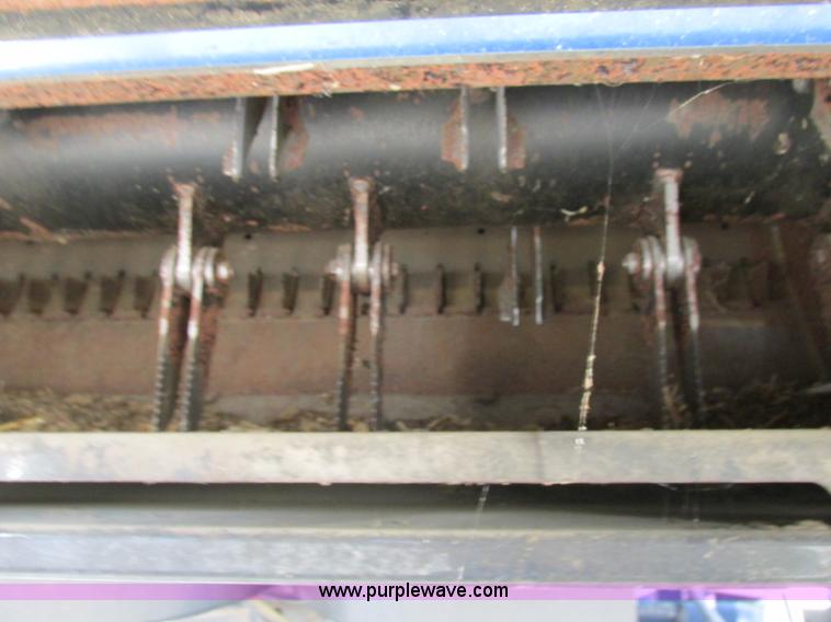 image for item F4832 2005 New Holland CR940 RWA combine