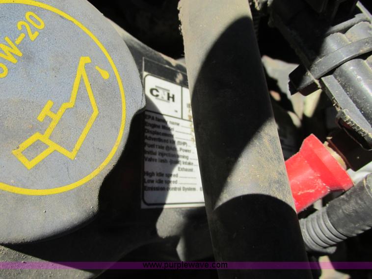 image for item F4832 2005 New Holland CR940 RWA combine