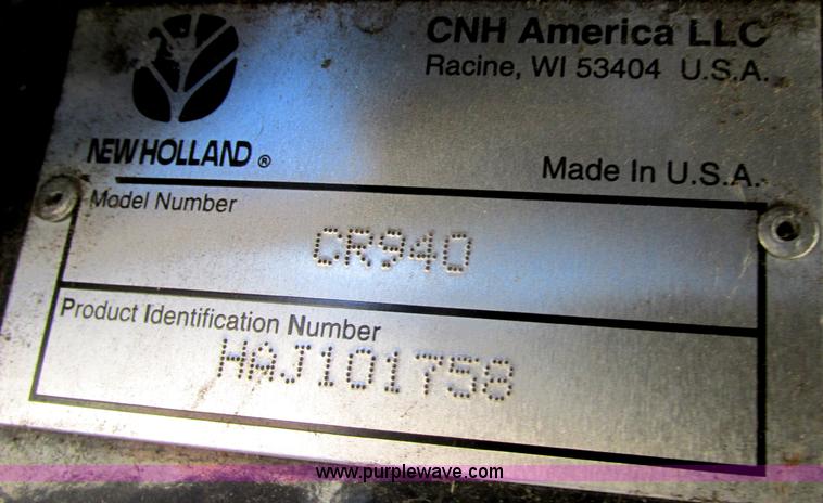 image for item F4832 2005 New Holland CR940 RWA combine