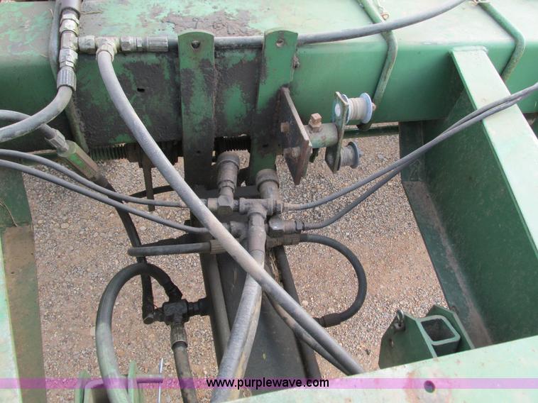 image for item G9372 John Deere 7000 planter