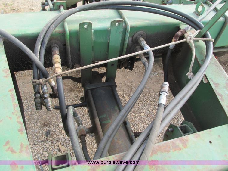 image for item G9373 John Deere 7000 planter