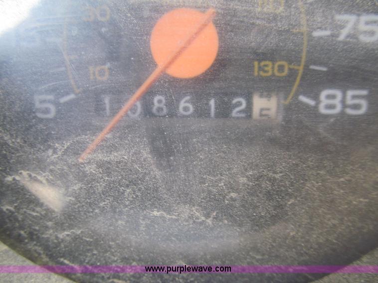 image for item G9621 1988 Chevrolet C70 dry tender truck