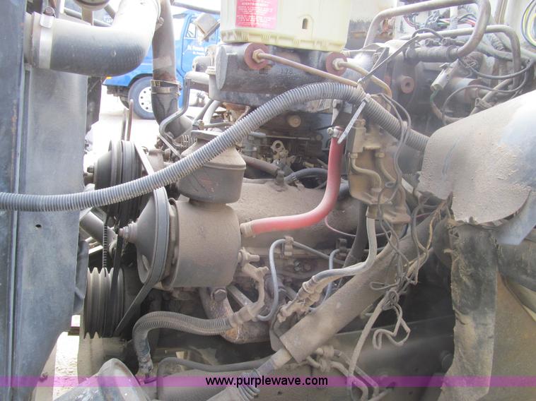 image for item G9621 1988 Chevrolet C70 dry tender truck