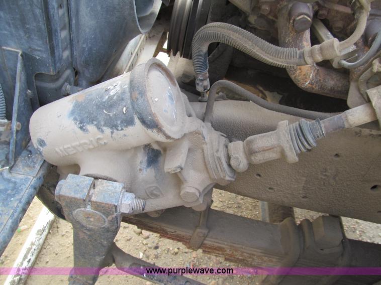 image for item G9621 1988 Chevrolet C70 dry tender truck