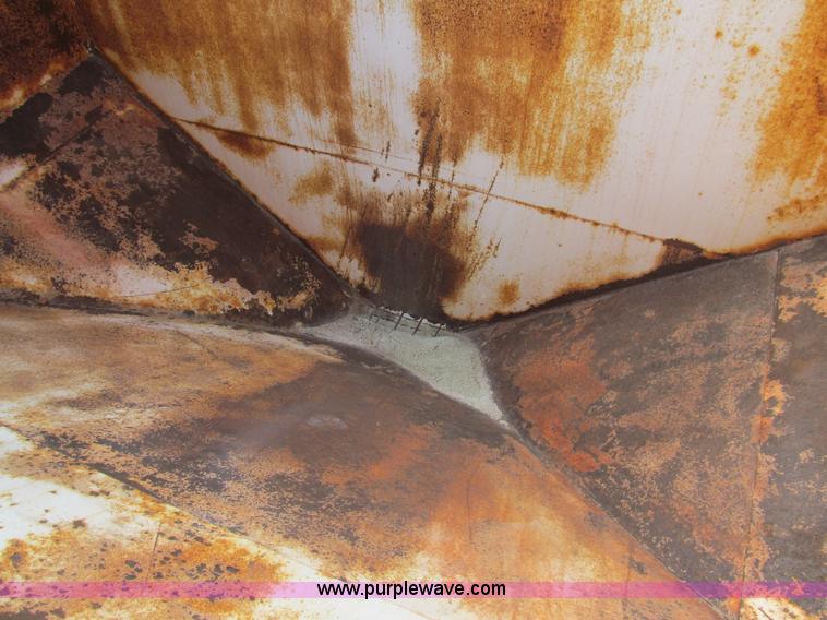 image for item G9621 1988 Chevrolet C70 dry tender truck