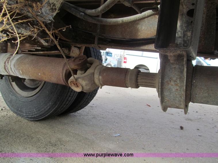 image for item G9621 1988 Chevrolet C70 dry tender truck