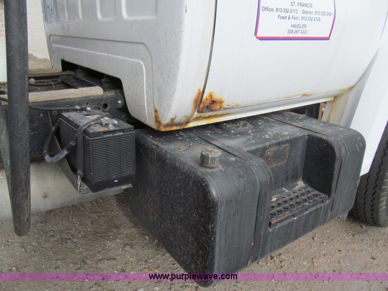 image for item G9621 1988 Chevrolet C70 dry tender truck